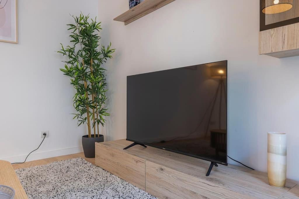 Campolide Lovely 2 Bedroom By Innkeeper Lisbon Exterior photo